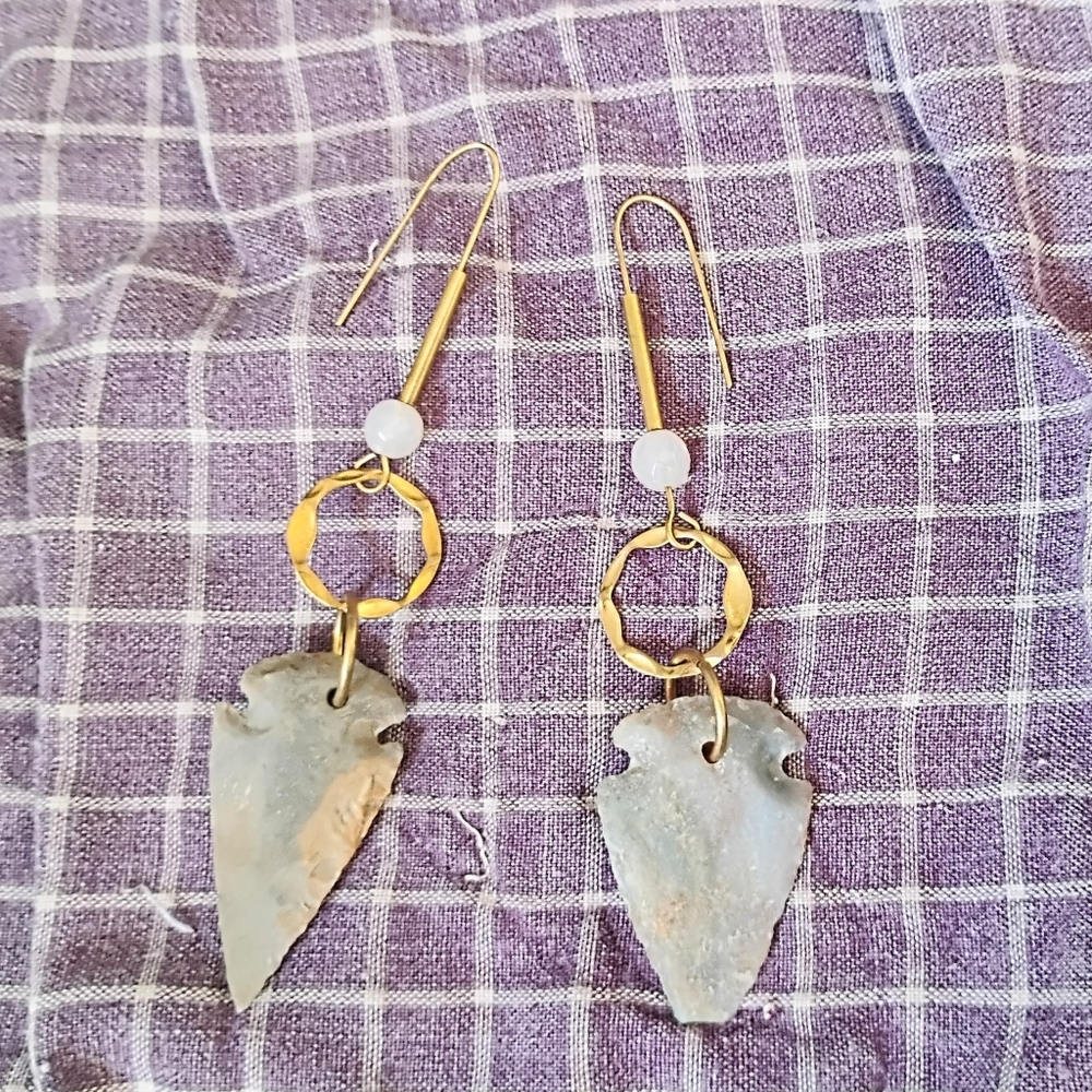Hammered Drop Arrowhead Earrings - Picture 2 of 3